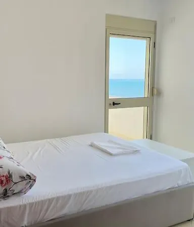 Good Times & Tan Lines * دراس