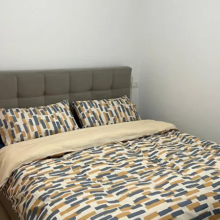 Good Times & Tan Lines شقة