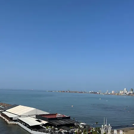 Good Times & Tan Lines شقة *