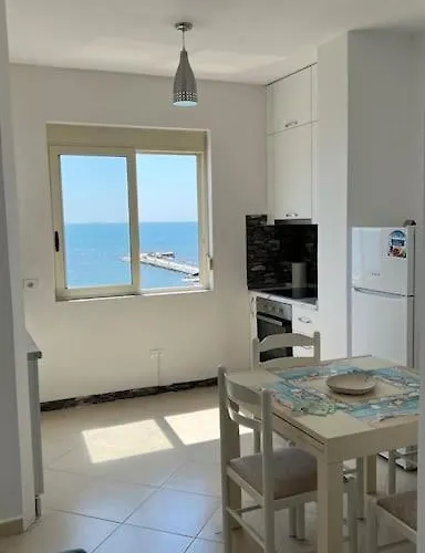 Good Times&tan Lines Durrës