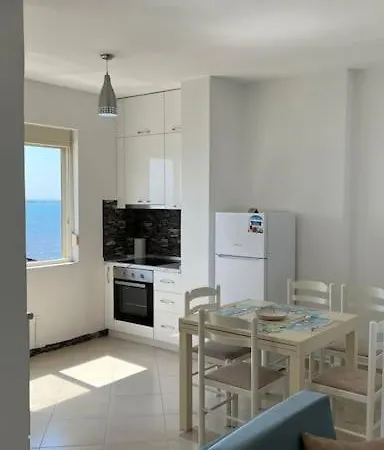 Good Times & Tan Lines *