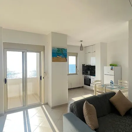 Good Times & Tan Lines